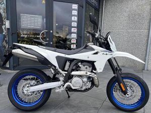 ② SUZUKI DR-Z 400 SUPERMOTARD