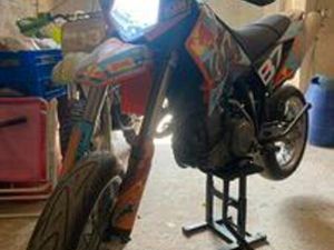 KTM 640 SUPERMOTO 2005