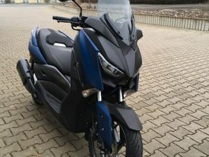 YAMAHA XMAX 300