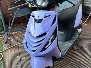 PIAGGIO ZIP 4T — SCOOTERS | PIAGGIO — MARKTPLAATS