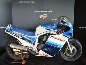 ② 1985 SUZUKI GSXR-750 | 15679KM | ORIGINEEL