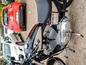 HARLEY DAVIDSON - SPORSTERS 883