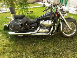 HONDA - SHADOW 750