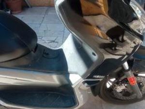 YAMAHA - X MAX 250