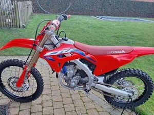 ② HONDA CRF 250 2024