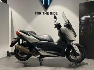 YAMAHA X-MAX 300