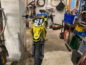 SUZUKI RM 125 CCM MOTOCROSS