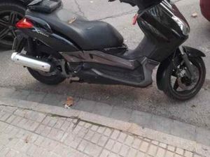 YAMAHA - X MAX 125 CC YP