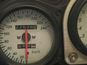 KAWASAKI ZR7 BRAT STYLE