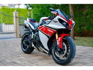 YAMAHA R1 BIG BANG 50TH ANNIVERSARIO