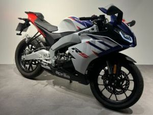 APRILIA RS 125 2024 125 CM3 | MOTO SPORTIVE | 848 KM | BLANC | 78310 COIGNIERES