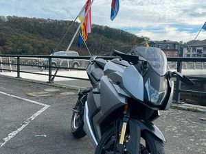 ② MOTO ÉLECTRIQUE DONGMA FLASH ÉQUIVALENT 125 CC