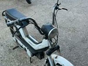 MOTORINO SI BIANCO CON PEZZI TUTTI ORIGINALI