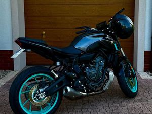 YAMAHA MT