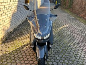 YAMAHA NMAX