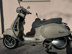 VESPA GTS 300 HPE 300 CM3, 2024 GOD.