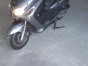 SYM GTS 125 DE 2015 COM APENAS 16000 KMS SÃO MARTINHO DO PORTO
