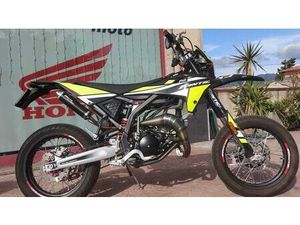 VENDO FANTIC MOTOR MOTARD 50 PERFORMANCE 2T (2020) USATA A CATANZARO (CODICE 9884050) - MOTO.IT