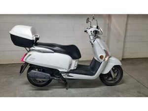 VENDO KYMCO LIKE 50 4T (2009 - 18) USATA A GENOVA (CODICE 9883932) - MOTO.IT