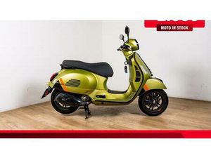 VENDO VESPA GTS 300 SUPER (2017 - 18) USATA A ROMA (CODICE 9883698) - MOTO.IT