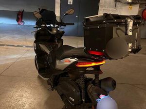 ② APRILIA SR GT 125 CC 2022