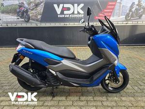 YAMAHA NMAX 155 BLAUW