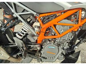 VENDO MOTA KTM DUKE 125 MUITO BOA MAFRA