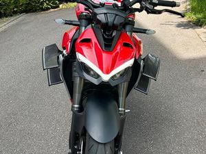 DUCATI STREETFIGHTER V2 | NUR 3800KM TOP