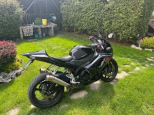 SUZUKI GSXR K8 1000