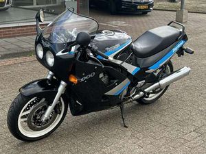 TRIUMPH DAYTONA 1000 ZWART