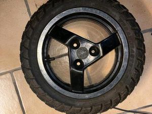 PEUGEOT JETFORCE HINTERRAD 12" MIT NARBENDECKEL UND WINTERREIFEN