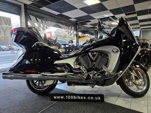 2009 VICTORY VISION TOUR PRISTINE 9,000 MILE'S