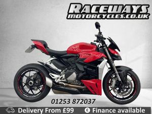 DUCATI STREETFIGHER V2 2024 24 REG 2,434 MILES RED USED MOTORCYCLE 955 CC
