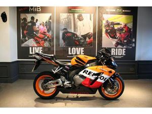 HONDA CBR1000RR FIREBLADE 2005 999 CC