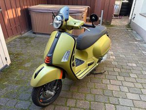 VESPA GTS 300 SUPER SPORT