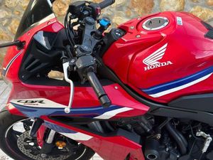 CBR 650R 2025 E-CLUTCH 35KW (DESLIMITADA) QUINTA DO CONDE