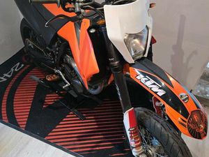 KTM SMC 660 SUPERMOTO RENNSTRECKE STRAßE