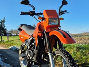 KAWASAKI KMX 125 A1 MOTORRAD (125 CCM)