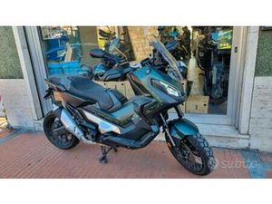 HONDA X-ADV 750 VERSIONE 35KW A LIBRETTO