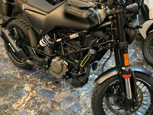 HUSQVARNA SVARTPILEN 125 EURO 5 125 CC