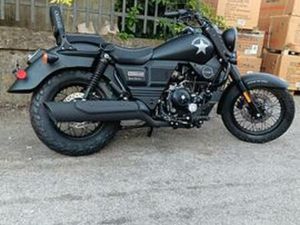 CUSTOM UM RENEGADE COMMANDO 300 CC