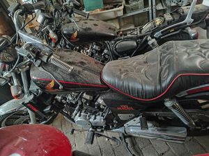 HONDA V30 MAGNA – 2 SZTUKI, KOMPLET DOKUMENTÓW, SPRAWDZONE BURDĄG