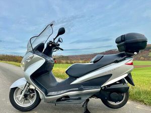 SUZUKI BURGMAN UH 200