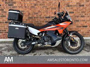 2023 KTM 890 ADVENTURE **KTM ALUMINUM CASES** **NEW TIRES**