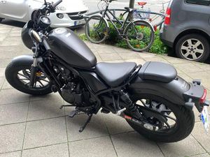 HONDA REBEL 500 DUNKELGRAU TOP ZUSTAND