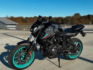 YAMAHA MT-07 - 2022 - 1. HAND