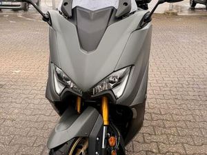 YAMAHA T MAX 560 VOLLAUSSTATTUNG/ELEKTR.SCHEIB/SITZHEIZ