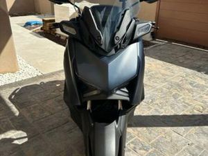 YAMAHA - XMAX