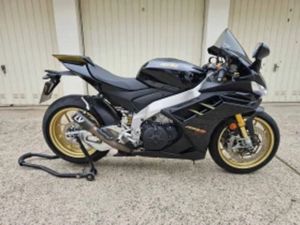 APRILIA RSV4 1100