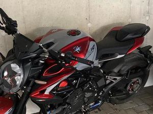 MV AGUSTA BRUTALLE 800 RR SCS